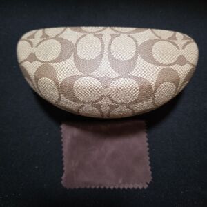 COACH Large Hardshell Sunglasses Case/Cloth In Signature C Tan/Brown